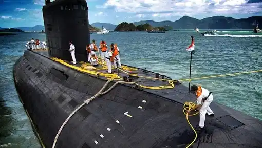 Kilo-Class-Submarine-INS-Sindhurakshak_image